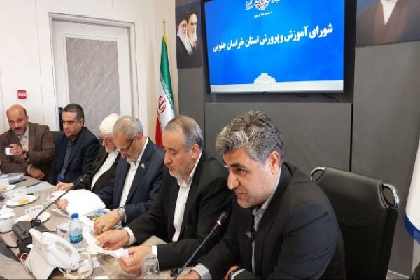 دانش‌آموزان مناطق مرزی نباید دغدغه لوازم‌التحریر داشته باشند