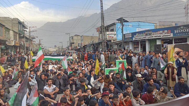 امریکی ناظم الامور کے دورۂ سکردو پر عوام کا بڑے پیمانے پر احتجاج