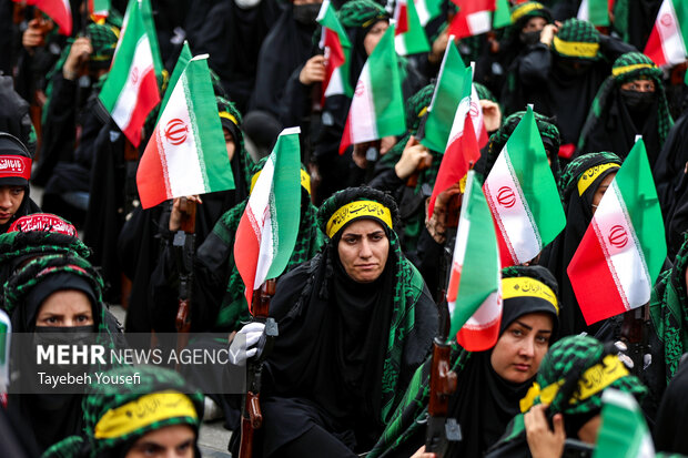 اجتماع مردمی «جان فدا» در <a href='https://sayeb.ir/tag/%d9%87%d9%85%d8%af%d8%a7%d9%86'></div>همدان</a>