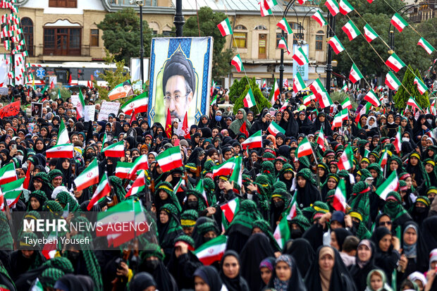 اجتماع مردمی «جان فدا» در <a href='https://sayeb.ir/tag/%d9%87%d9%85%d8%af%d8%a7%d9%86'></div>همدان</a>