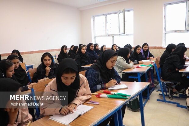 دومین روز سفر معاون اجرایی رئیس جمهور به <a href='https://sayeb.ir/tag/%d8%a7%d8%b1%d8%af%d8%a8%db%8c%d9%84'></div>اردبیل</a>