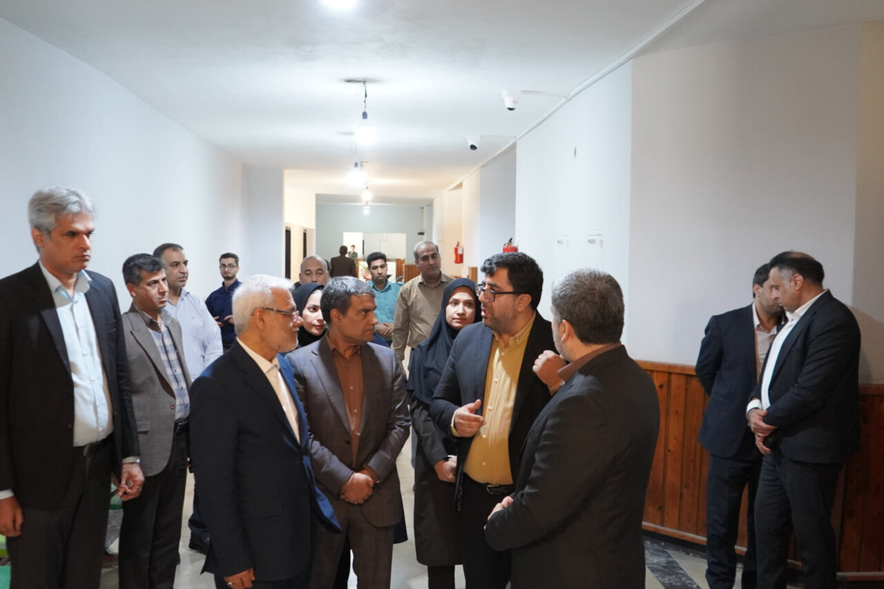 بازدید معاون وزیر دادگستری از مرکز شوق زندگی بندرعباس