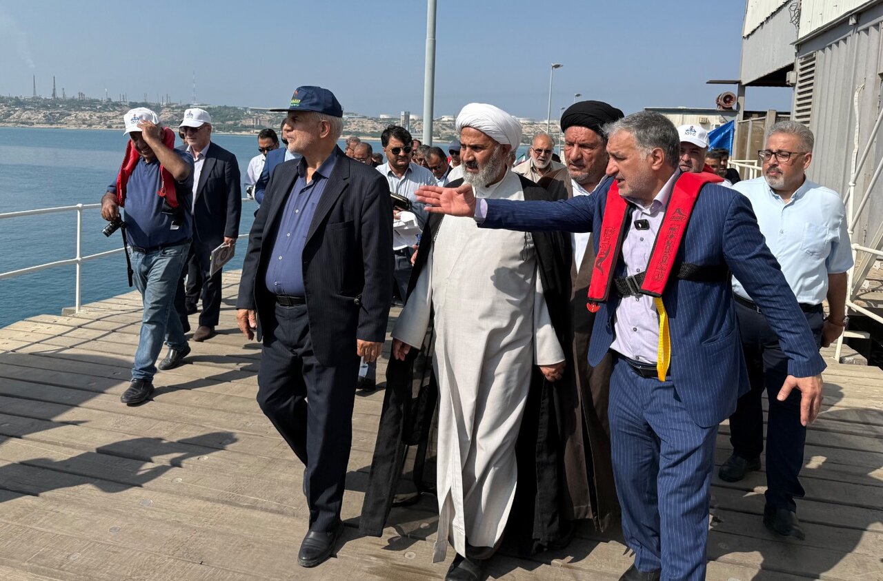 بهسازی و ایمن‌سازی تأسیسات حیاتی نفت در خارگ ادامه دارد