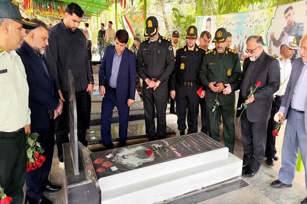 بررسی جامع: تجدید عهد مسئولان و فرماندهان لرستان با آرمان‌های شهدا  | مهر - کد 6b2e