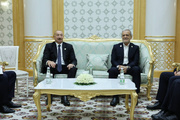 لقاء يجمع بزشكيان وعلييف
