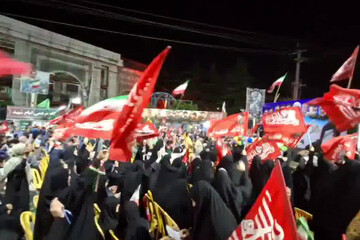 حضور پرشور خانواده های چالوسی همراه کودکان در شب ۲۲۳