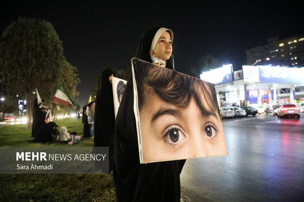 گرامیداشت یاد شهدای مدرسه میناب در روز جهانی کودک
