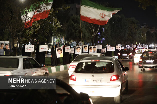 گرامیداشت یاد شهدای مدرسه میناب در روز جهانی کودک