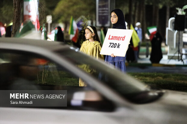 گرامیداشت یاد شهدای مدرسه میناب در روز جهانی کودک