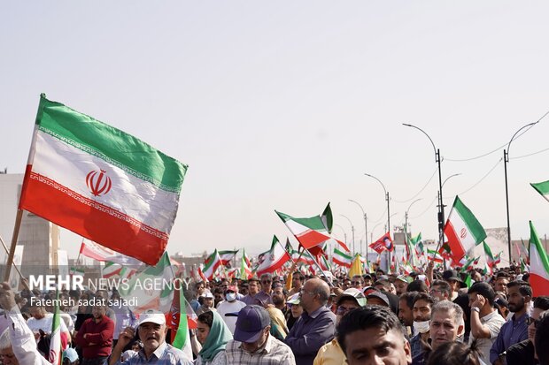 همایش بزرگ پیاده روی خانوادگی در کرمان همایش بزرگ پیاده روی خانوادگی در کرمان