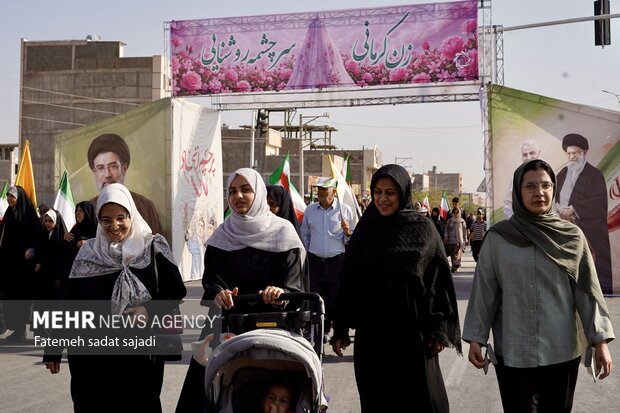 همایش بزرگ پیاده روی خانوادگی در کرمان