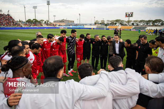 لیگ برتر فوتبال - پرسپولیس و صنعت نفت آبادان