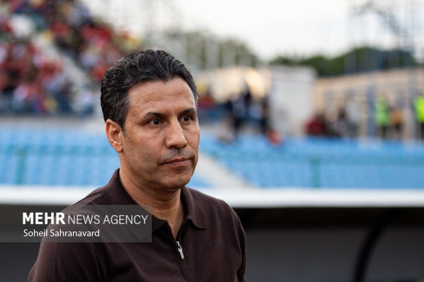 لیگ برتر فوتبال - پرسپولیس و صنعت نفت آبادان