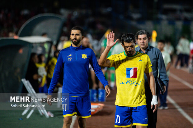 لیگ برتر فوتبال - پرسپولیس و صنعت نفت آبادان