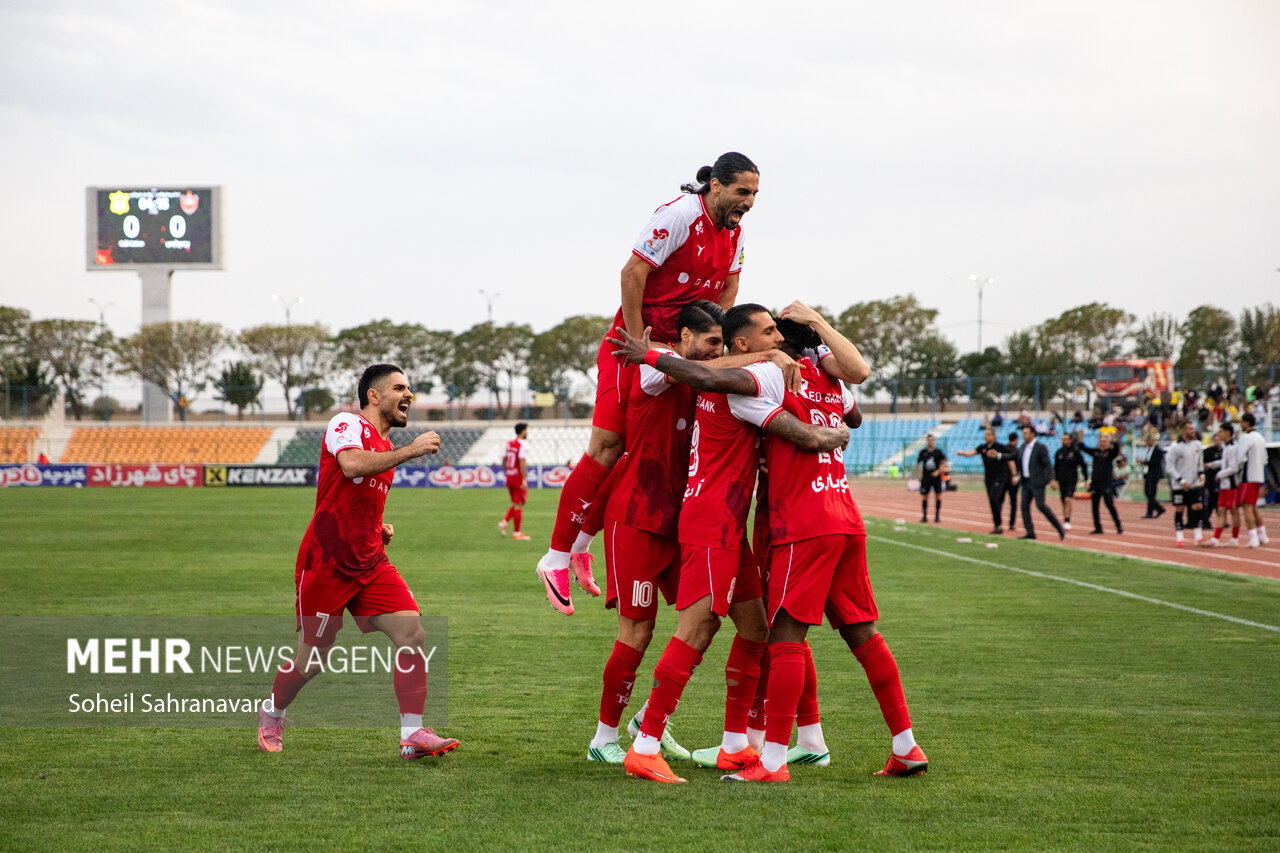 بررسی جامع: لیگ برتر فوتبال - پرسپولیس و صنعت نفت | مهر - کد d377