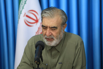 عزیزی: مرزنشینان باید به مرزبانان اقتصادی کشور تبدیل شوند