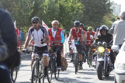 Türkiye'den yola çıkan Minab Direniş Kervanı Tebirz kentinde