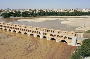 جانباز: انتقال آب دیگر مسئله حوضه زاینده‌رود را رفع نمی‌کند