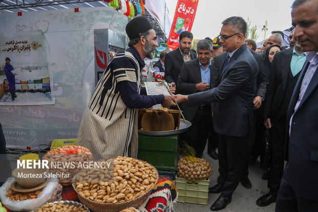 سومین جشنواره ملی بادام درچهارمحال و بختیاری