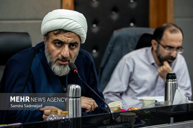 نشست تخصصی «مبانی الهیاتی و اجتماعی جان‌فدا»
