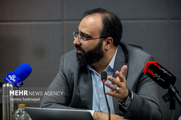 نشست تخصصی «مبانی الهیاتی و اجتماعی جان‌فدا»