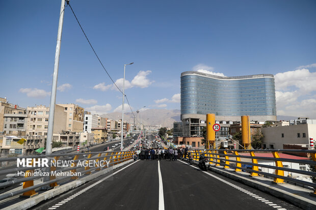 افتتاح پل دسترسی خیابان ستارخان به بزرگراه شهید چمران