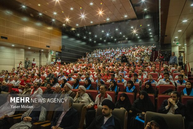 همایش «تجلی هلال» تجلیل از فعالان هلال احمر در جنگ تحمیلی
