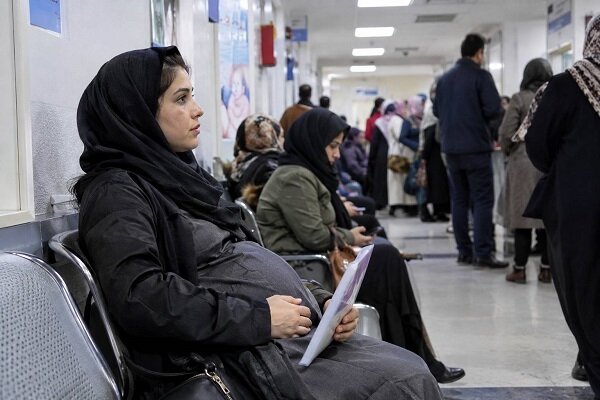 بارداری زیر سایه هزینه‌ها؛ بیمه چقدر از بار مادران کم می‌کند؟