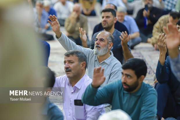 داع با پیکر <a href='https://sayeb.ir/tag/%d8%b4%d9%87%db%8c%d8%af'></div>شهید</a> تکاور فراجا عباس آقایی در حرم بانوی کرامت