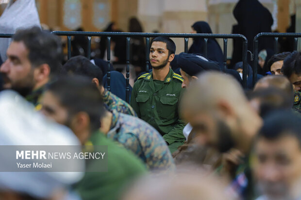 داع با پیکر <a href='https://sayeb.ir/tag/%d8%b4%d9%87%db%8c%d8%af'></div>شهید</a> تکاور فراجا عباس آقایی در حرم بانوی کرامت