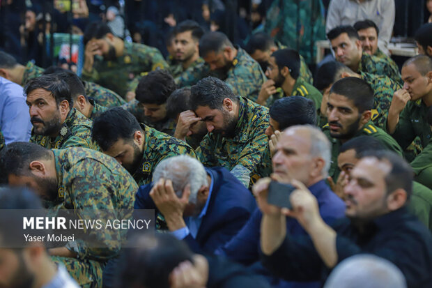 داع با پیکر <a href='https://sayeb.ir/tag/%d8%b4%d9%87%db%8c%d8%af'></div>شهید</a> تکاور فراجا عباس آقایی در حرم بانوی کرامت
