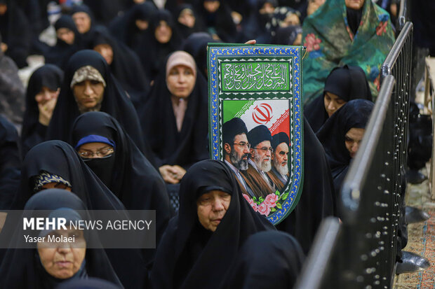 داع با پیکر <a href='https://sayeb.ir/tag/%d8%b4%d9%87%db%8c%d8%af'></div>شهید</a> تکاور فراجا عباس آقایی در حرم بانوی کرامت