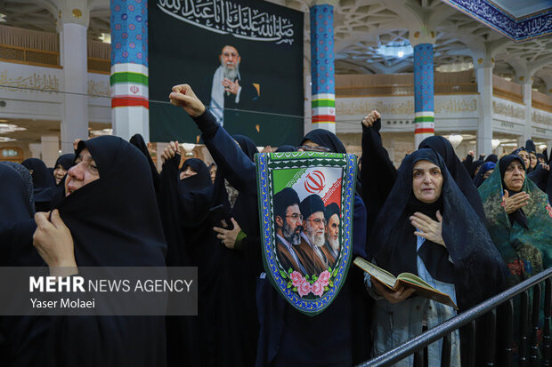 داع با پیکر <a href='https://sayeb.ir/tag/%d8%b4%d9%87%db%8c%d8%af'></div>شهید</a> تکاور فراجا عباس آقایی در حرم بانوی کرامت