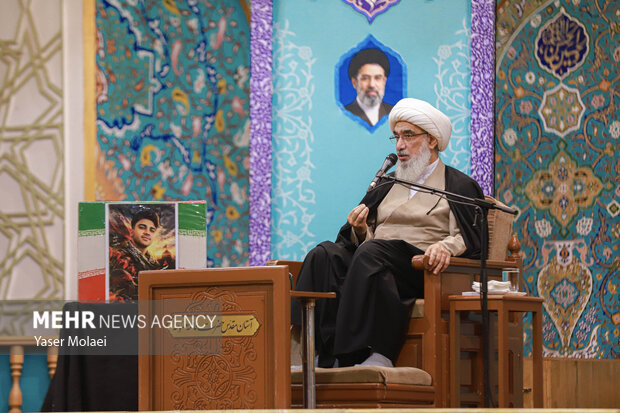 داع با پیکر <a href='https://sayeb.ir/tag/%d8%b4%d9%87%db%8c%d8%af'></div>شهید</a> تکاور فراجا عباس آقایی در حرم بانوی کرامت