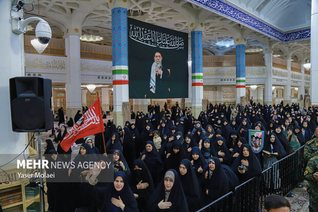 داع با پیکر <a href='https://sayeb.ir/tag/%d8%b4%d9%87%db%8c%d8%af'></div>شهید</a> تکاور فراجا عباس آقایی در حرم بانوی کرامت