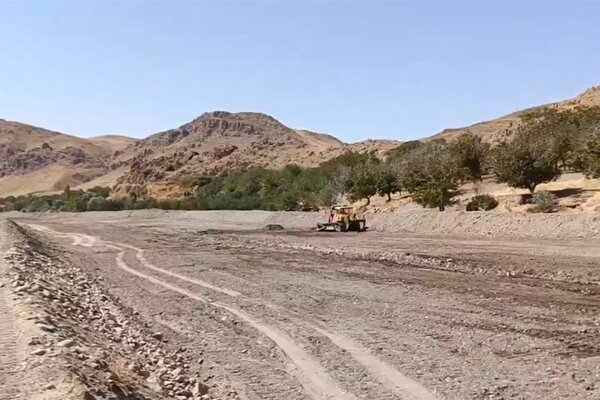 لایروبی و بازگشایی حریم و بستر رودخانه مردق چای در مراغه