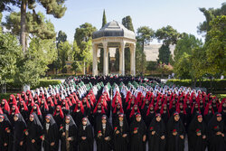 اجرای سرود دختران ایران در حافظیه شیراز