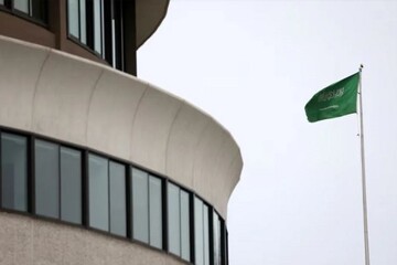 السلطات السعودية: مقتل 12 وإصابة أكثر من 300 في "الهجوم" على مطار الرياض