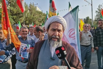 شهریاری: مردم ایران تا شکست آمریکا و اسرائیل کوتاه نمی‌آیند
