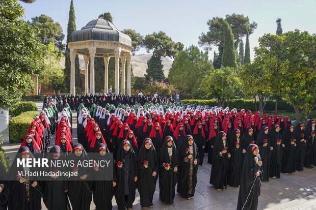 سرود دختران ایران در حافظیه