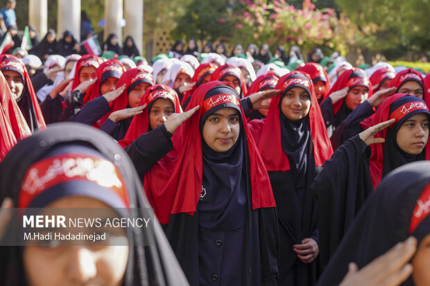 سرود دختران ایران در حافظیه