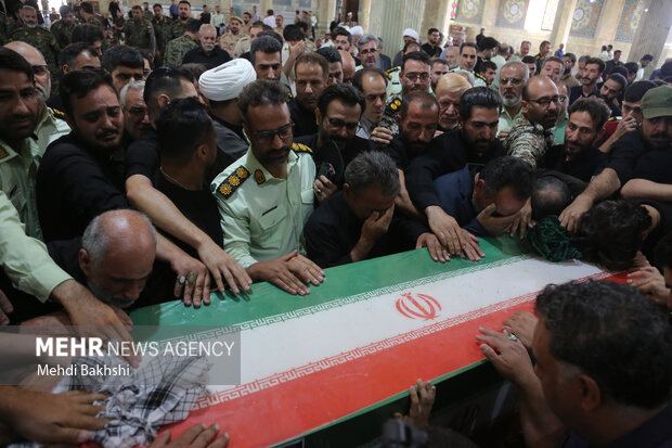تشییع پیکر شهید عباس آقایی در <a href='https://sayeb.ir/tag/%d9%82%d9%85'></div>قم</a>
