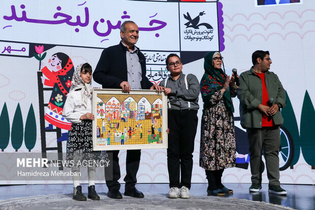 مراسم روز ملی کودک با حضور رئیس جمهور