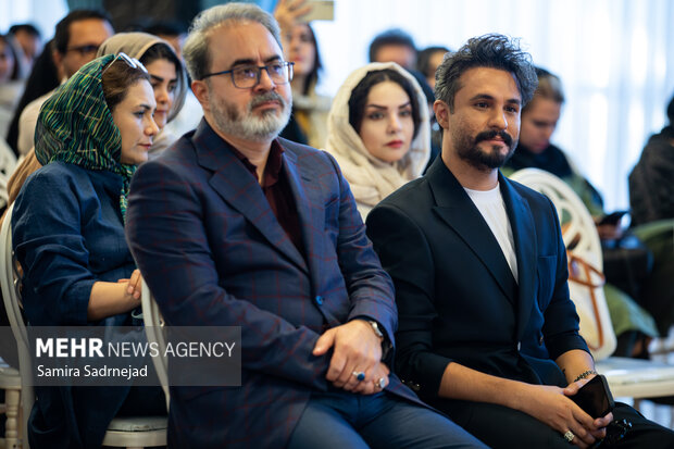 مراسم رونمایی از آلبوم «فریاد» مصطفی راغب مراسم رونمایی از آلبوم «فریاد» مصطفی راغب