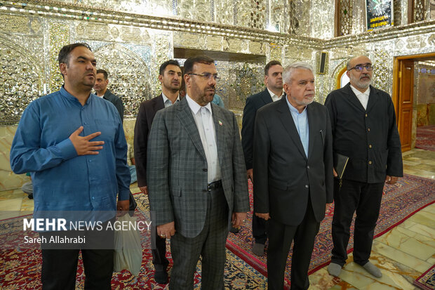 تشرف وزیر میراث فرهنگی به حرم شاهچراغ(ع)