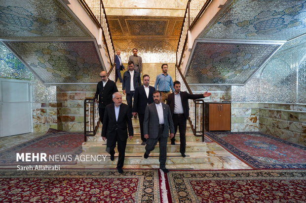 تشرف وزیر میراث فرهنگی به حرم شاهچراغ(ع)