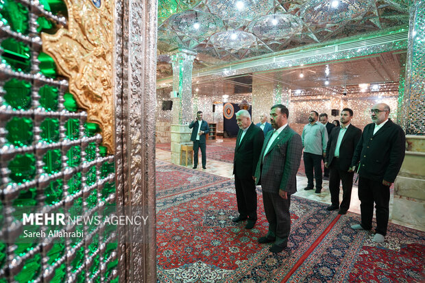 تشرف وزیر میراث فرهنگی به حرم شاهچراغ(ع)