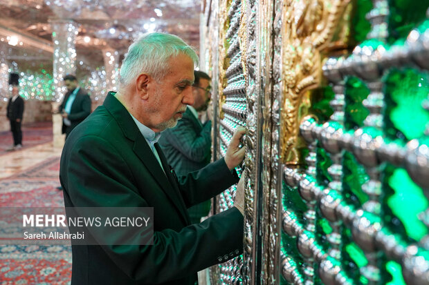 تشرف وزیر میراث فرهنگی به حرم شاهچراغ(ع)