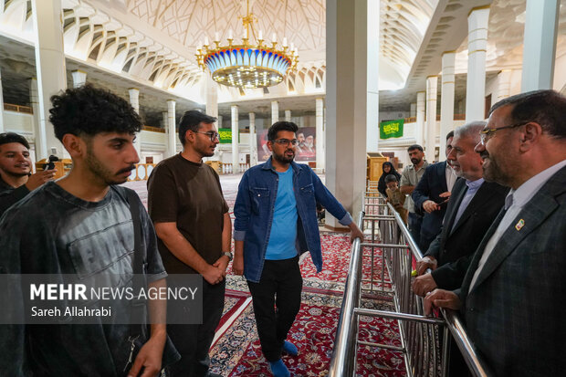 تشرف وزیر میراث فرهنگی به حرم شاهچراغ(ع)