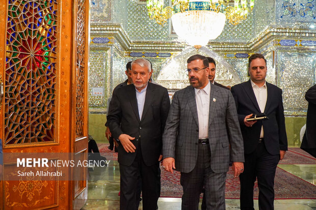 تشرف وزیر میراث فرهنگی به حرم شاهچراغ(ع)